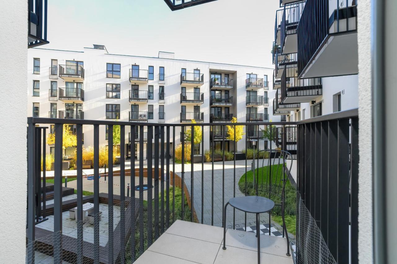 Stylish & Comfy Garbary Apartments With Parking By Noclegi Renters 포즈난 외부 사진
