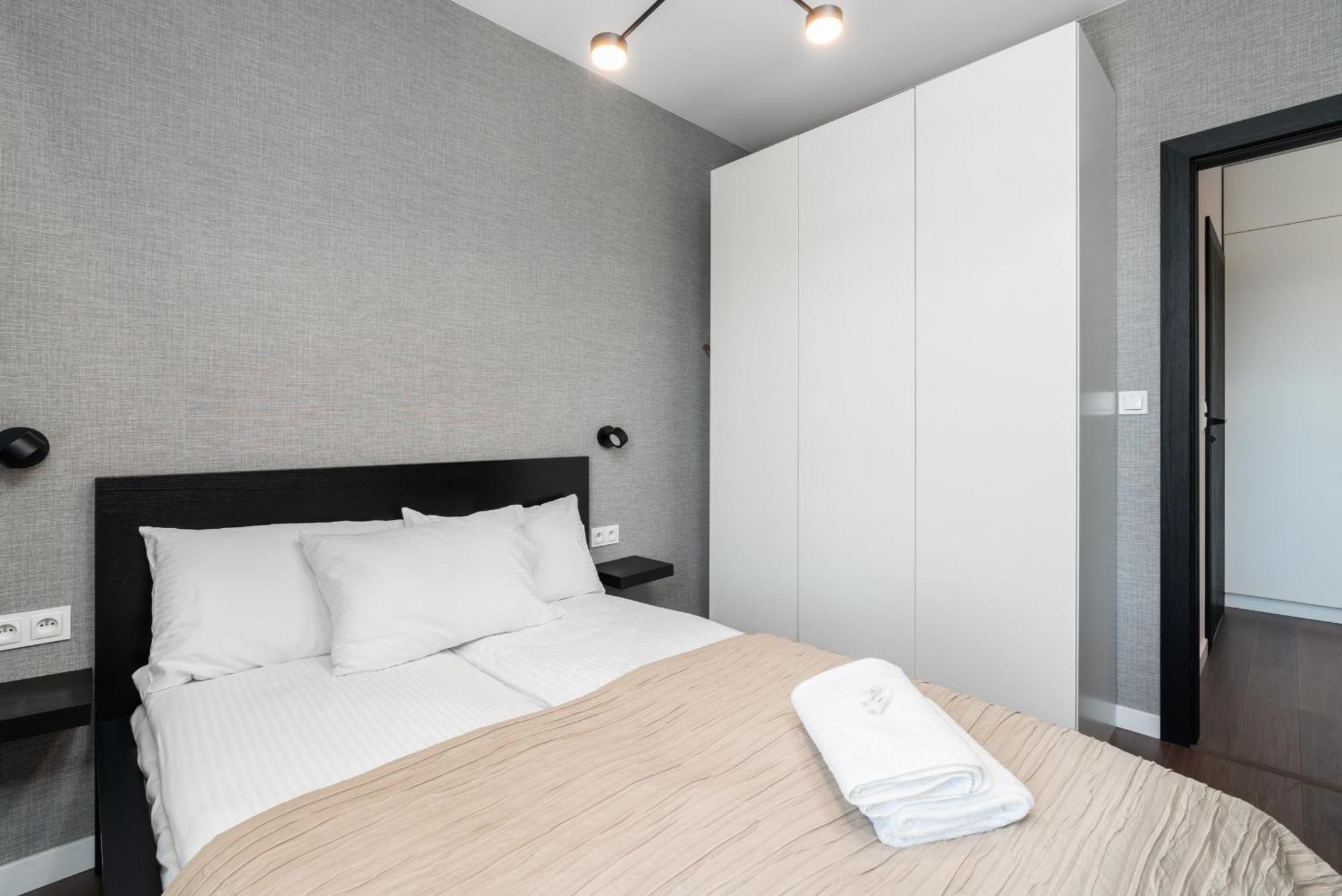 Stylish & Comfy Garbary Apartments With Parking By Noclegi Renters 포즈난 외부 사진