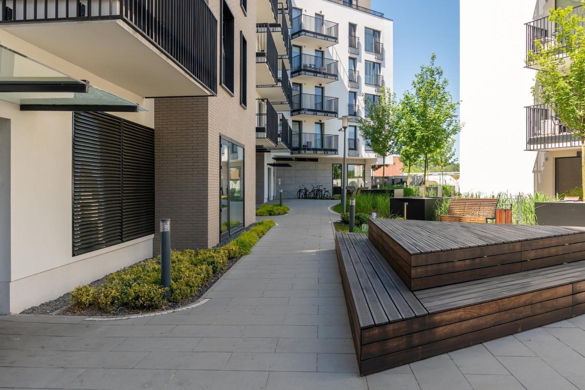 Stylish & Comfy Garbary Apartments With Parking By Noclegi Renters 포즈난 외부 사진