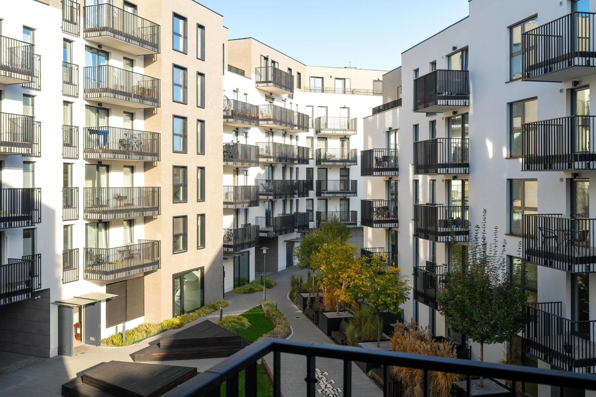 Stylish & Comfy Garbary Apartments With Parking By Noclegi Renters 포즈난 외부 사진
