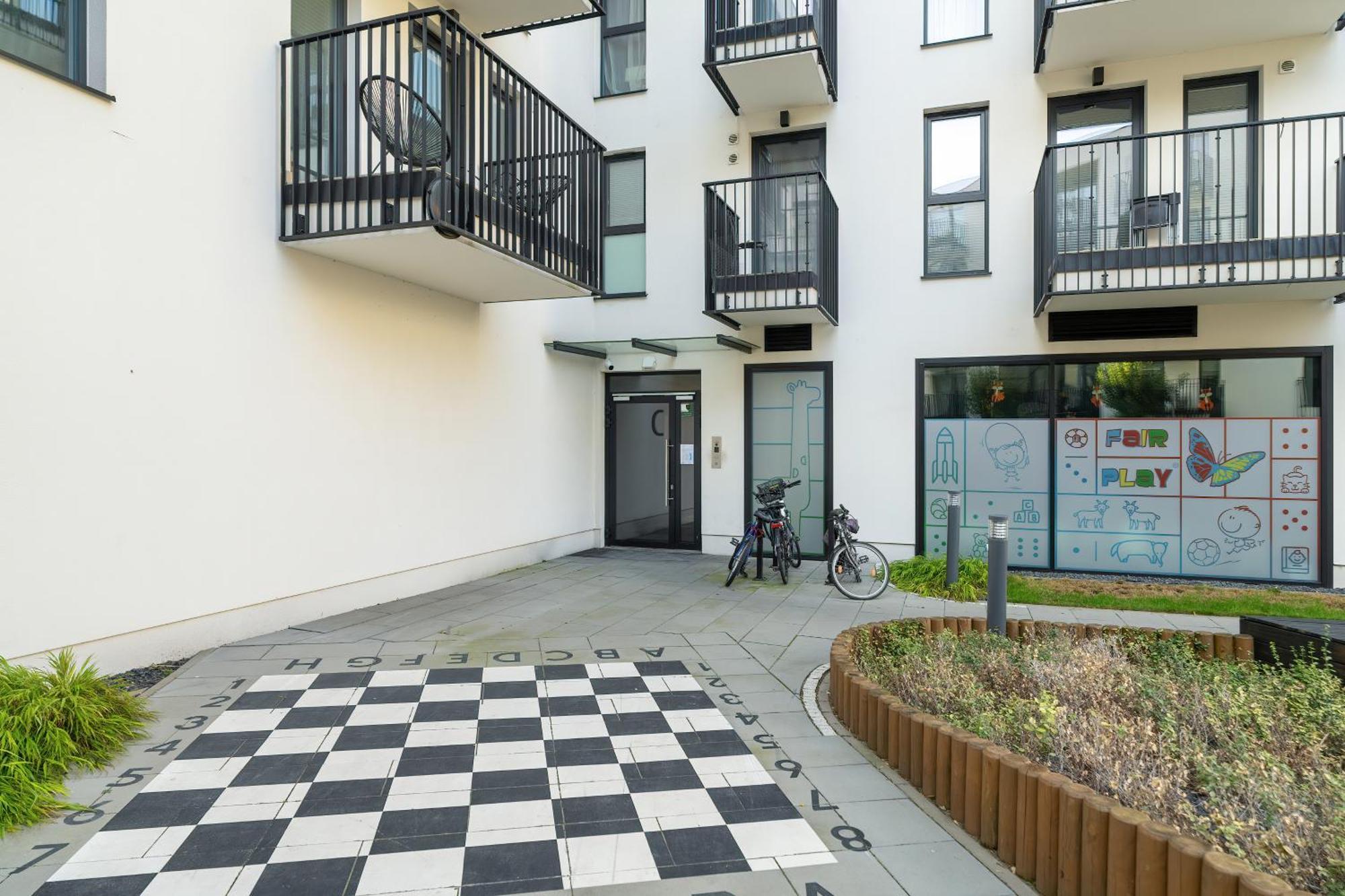 Stylish & Comfy Garbary Apartments With Parking By Noclegi Renters 포즈난 외부 사진