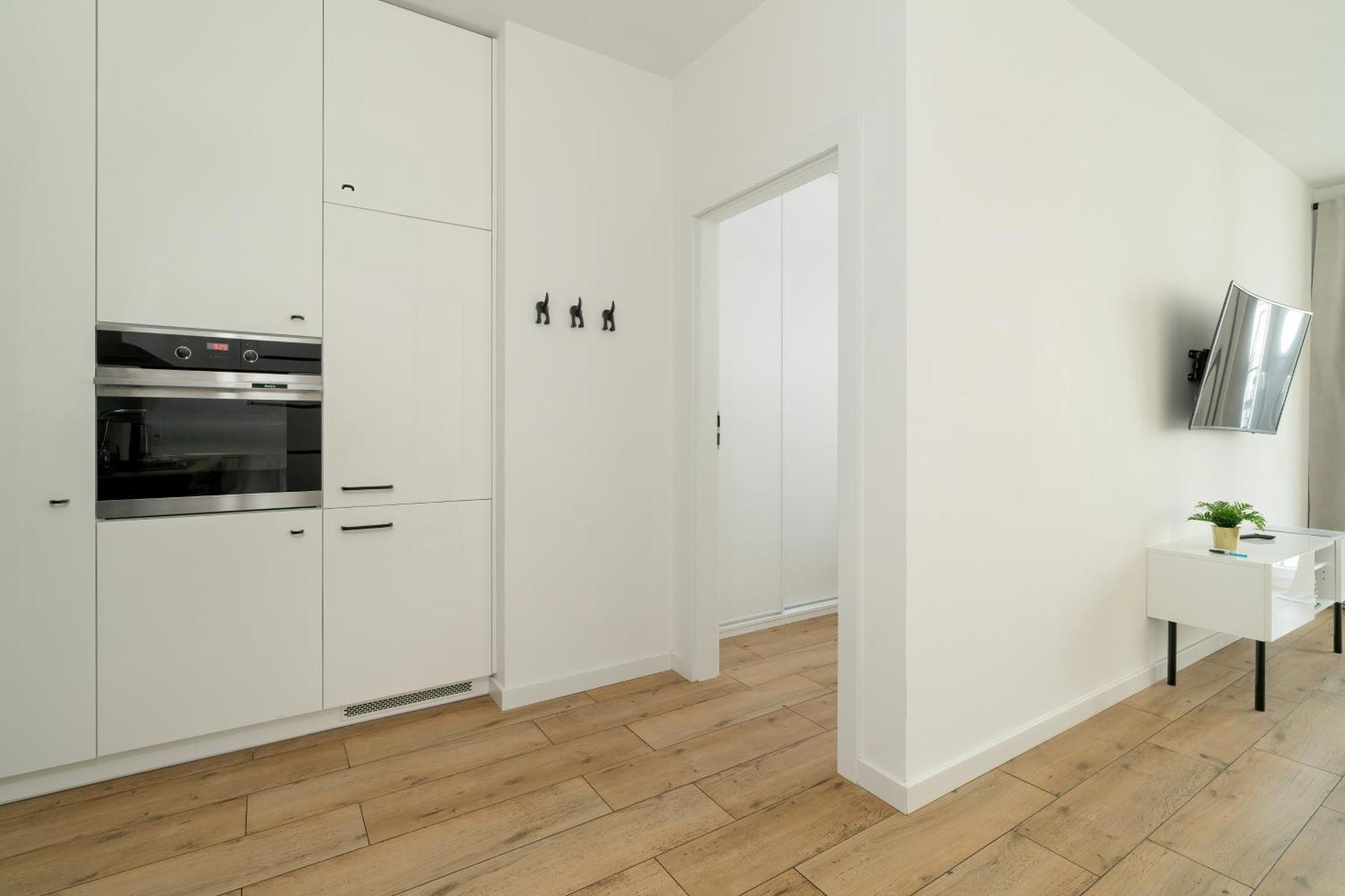 Stylish & Comfy Garbary Apartments With Parking By Noclegi Renters 포즈난 외부 사진